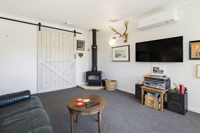Photo of property in 7a Wigan Place, Hokowhitu, Palmerston North, 4410