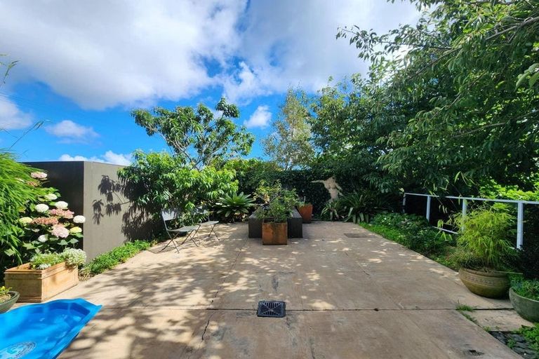 Photo of property in 479b Carrington Road, Hurworth, New Plymouth, 4371