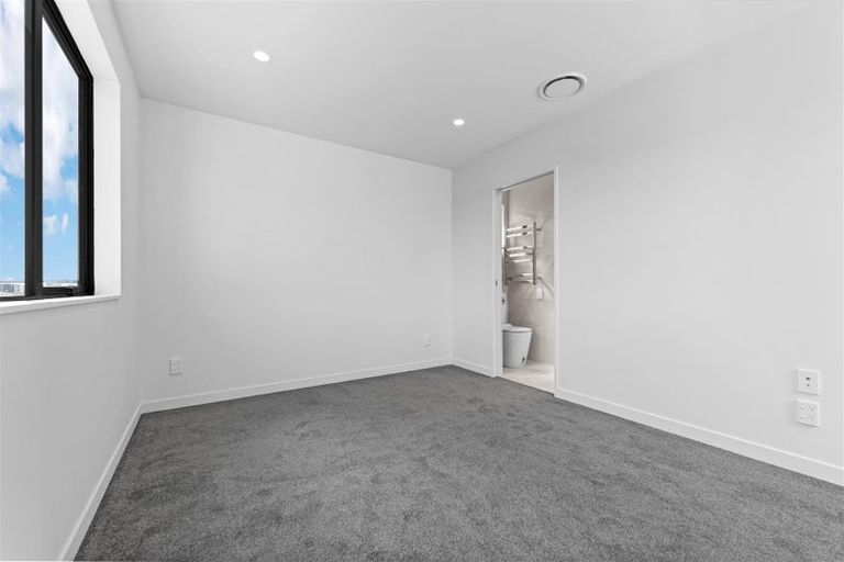 Photo of property in 9 John Gray Street, Papakura, 2110
