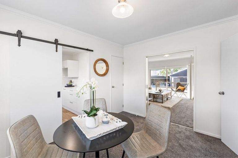Photo of property in 2/45 Glenmore Road, Sunnyhills, Auckland, 2010
