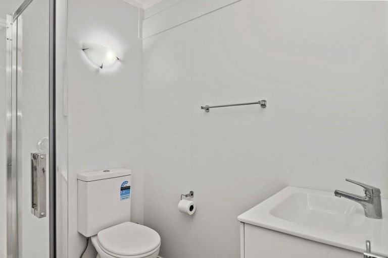 Photo of property in 18 Athenree Road, Athenree, Katikati, 3177