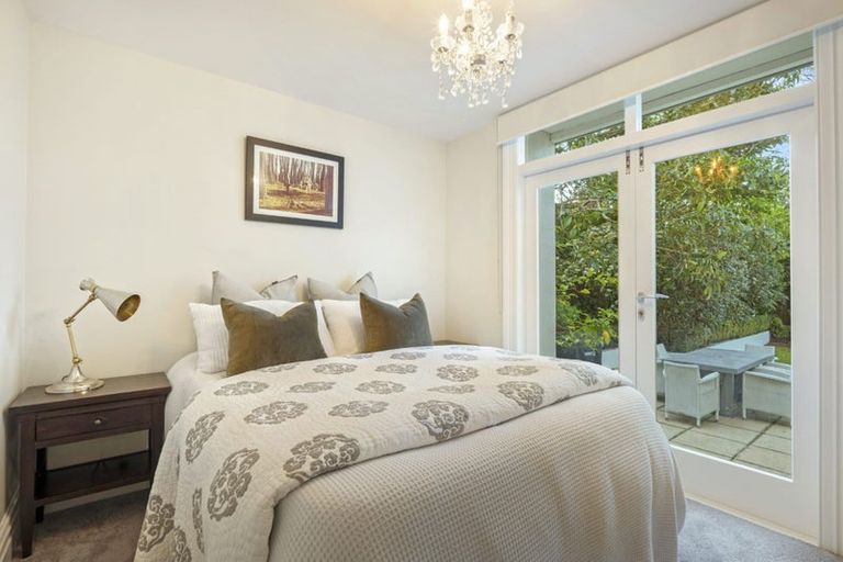 Photo of property in 73 Hinemoa Street, Birkenhead, Auckland, 0626