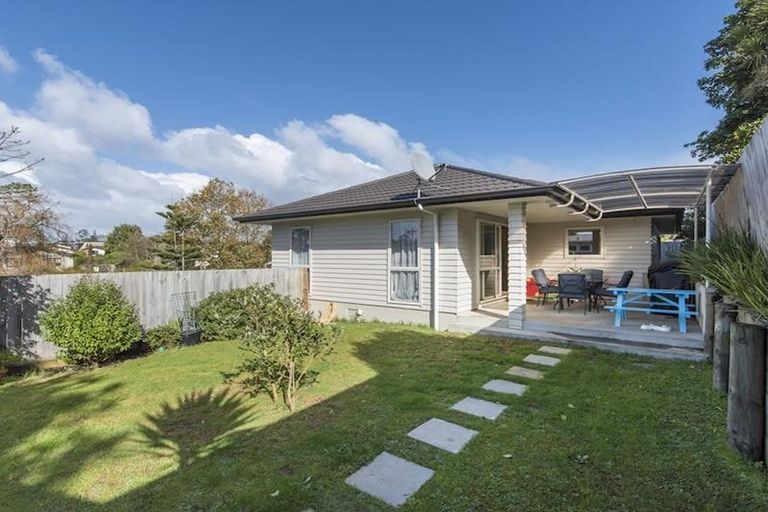 Photo of property in 13a Poto Street, Te Atatu South, Auckland, 0610