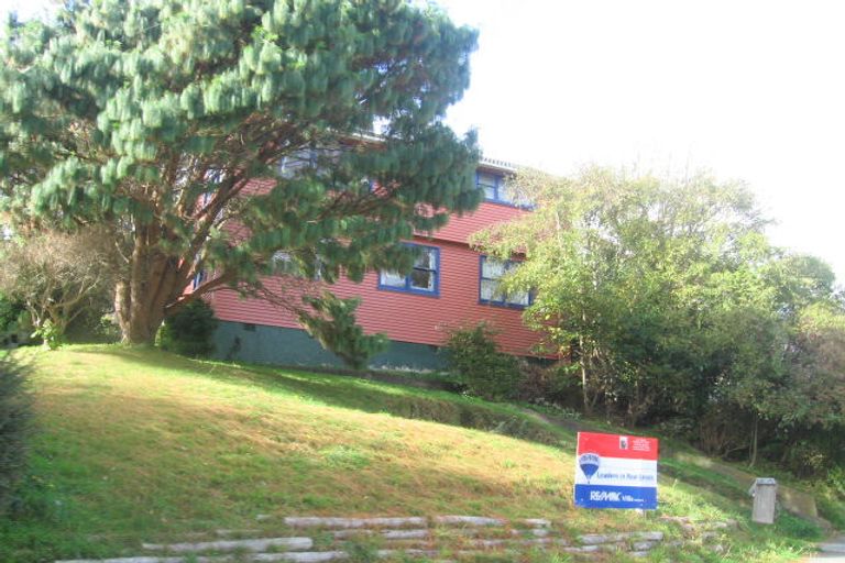 Photo of property in 19 Martin Street, Ranui, Porirua, 5024