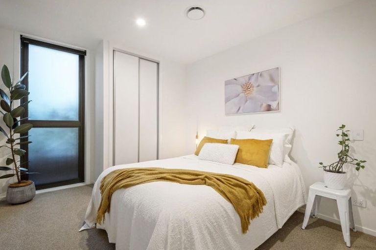 Photo of property in 205/8 Waikumete Road, Glen Eden, Auckland, 0602