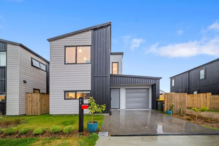 Photo of property in 76 Jacks Landing Drive, Hamilton Lake, Hamilton, 3204