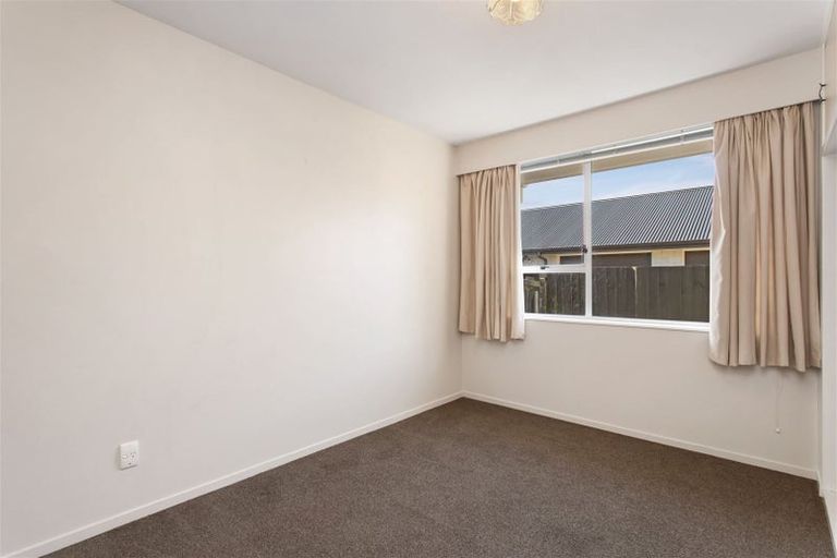 Photo of property in 2/76 Grants Road, Papanui, Christchurch, 8053
