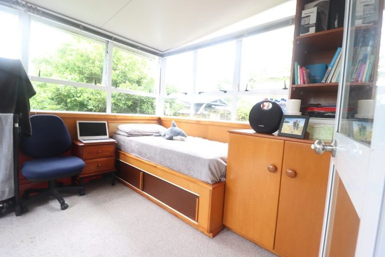 Photo of property in 25 Kaipatiki Road, Glenfield, Auckland, 0629