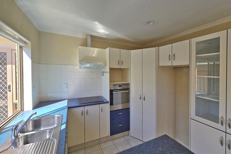 Photo of property in 12 Caulfield Place, Taradale, Napier, 4112