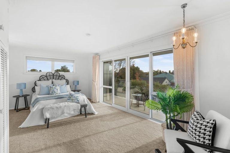 Photo of property in 229 Memorial Avenue, Burnside, Christchurch, 8053