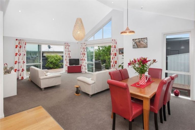 Photo of property in 139 Edgeware Road, St Albans, Christchurch, 8014