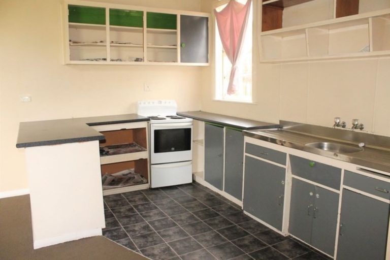 Photo of property in 82- 84 Queen Street, Westport, 7825