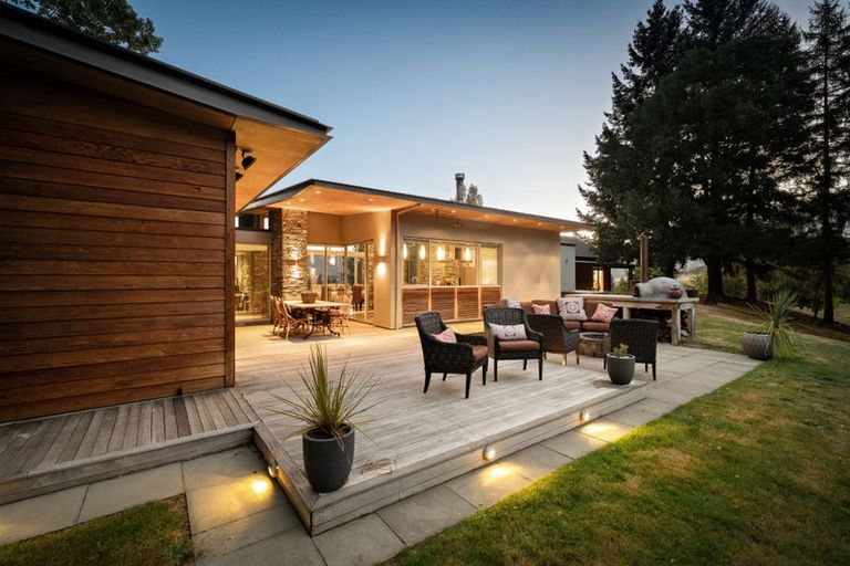 Photo of property in 59 Mountain View Road, Dalefield, Queenstown, 9371