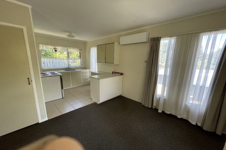 Photo of property in 4 Wyvern Place, Glenfield, Auckland, 0629