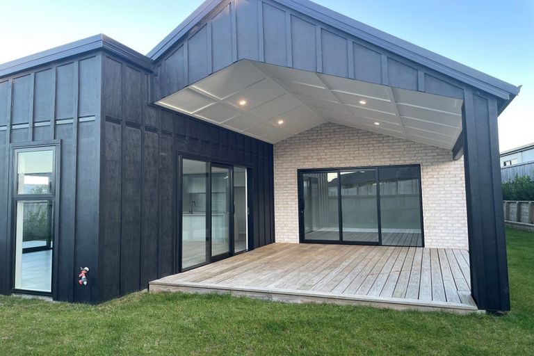 Photo of property in 5 Whanau Avenue, Baverstock, Hamilton, 3200