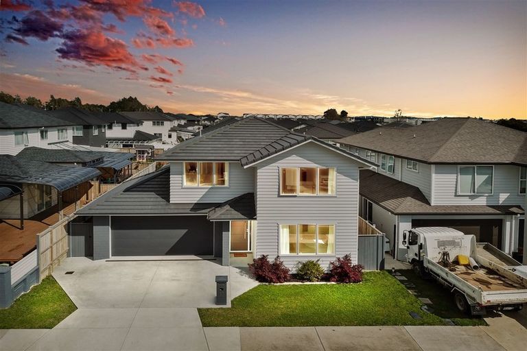 Photo of property in 32 Koropa Road, Flat Bush, Auckland, 2019