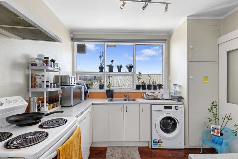 Photo of property in 1 Aurora Street, Petone, Lower Hutt, 5012