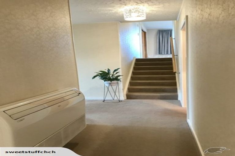 Photo of property in 14 Parkview Place, Avonhead, Christchurch, 8042