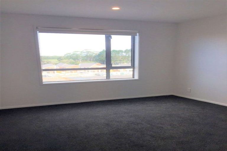 Photo of property in 403/160a Hobsonville Point Road, Hobsonville, Auckland, 0616