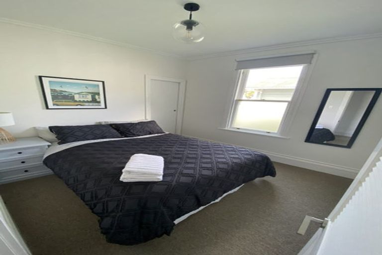 Photo of property in 180 Sutherland Road, Lyall Bay, Wellington, 6022