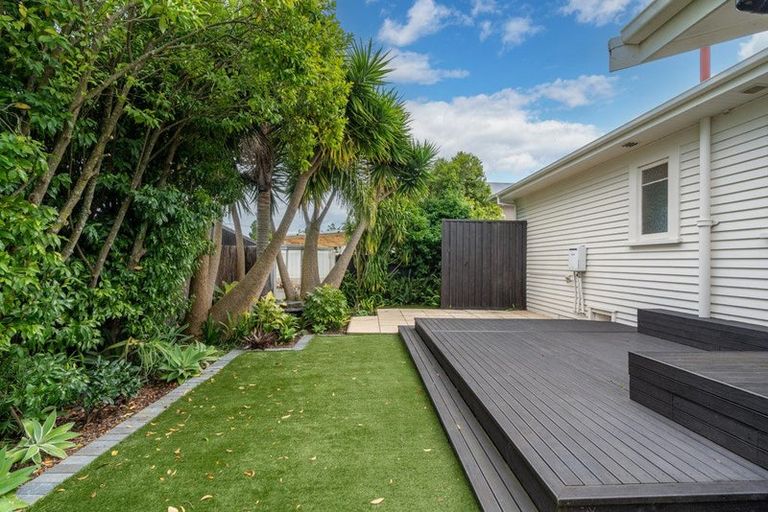 Photo of property in 180 Cambridge Road, Hillcrest, Hamilton, 3216