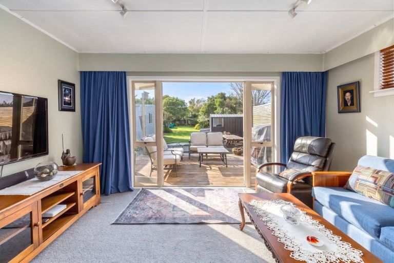 Photo of property in 91 Brandon Street, Featherston, 5710