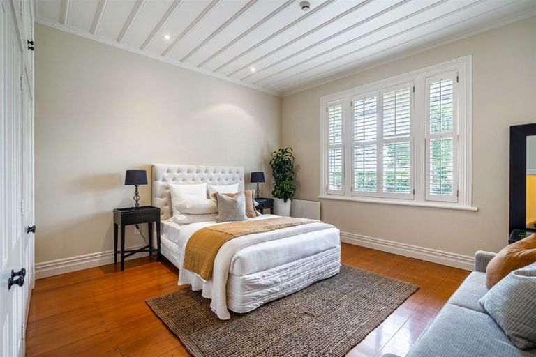 Photo of property in 7 Tainui Road, Devonport, Auckland, 0624