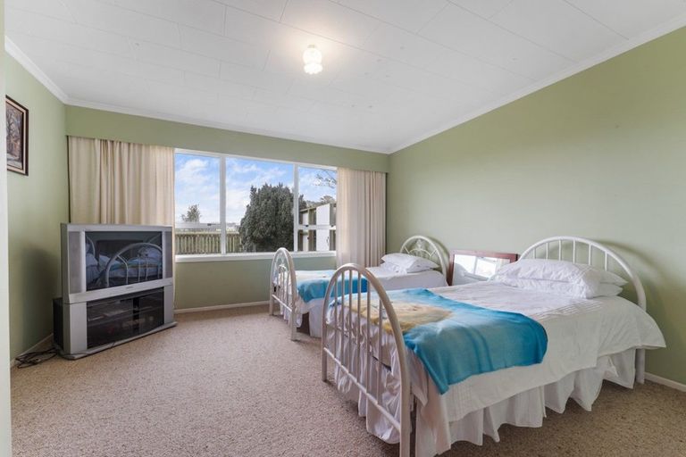 Photo of property in 165 Opunake Road, Stratford, 4391