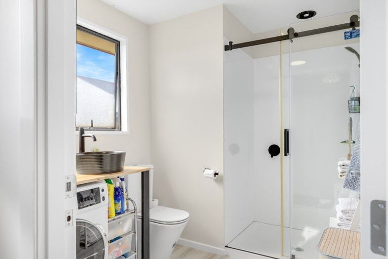 Photo of property in 92 Henley Street, Westport, 7825