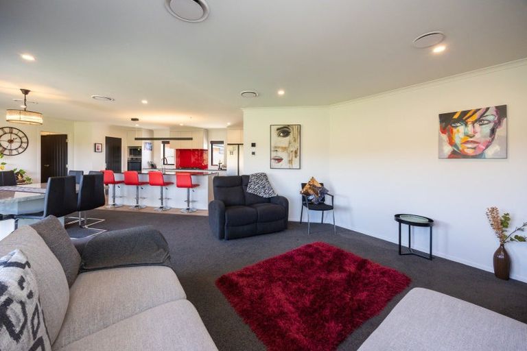 Photo of property in 172 Kingsdale Park Drive, Aokautere, Palmerston North, 4471