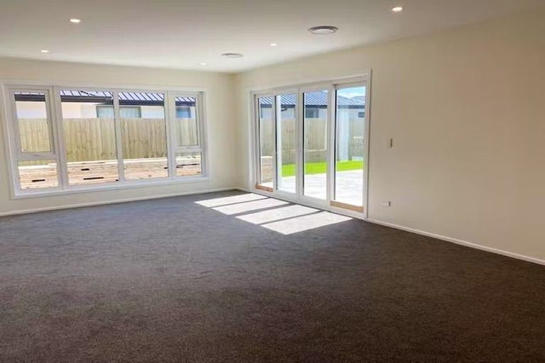 Photo of property in 19a Lewis Crescent, Rolleston, 7614