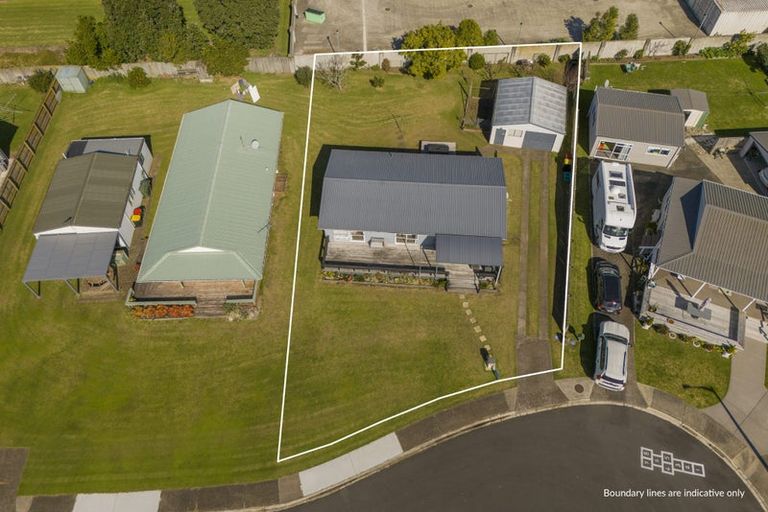 Photo of property in 21 Endeavour Close, Whitianga, 3510