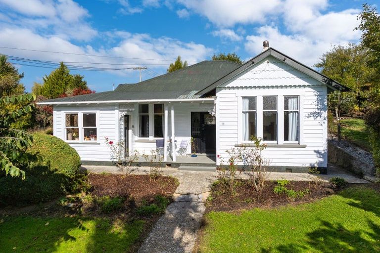 Photo of property in 28 Harrington Street, Lawrence, 9532