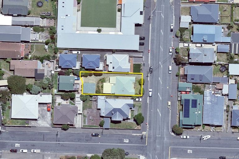 Photo of property in 52 Freyberg Street, Lyall Bay, Wellington, 6022