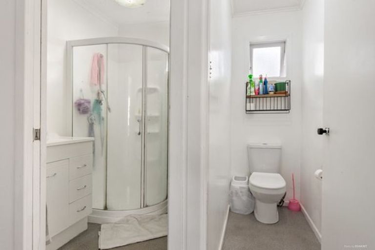 Photo of property in 25 Kaikoura Street, Henderson, Auckland, 0612