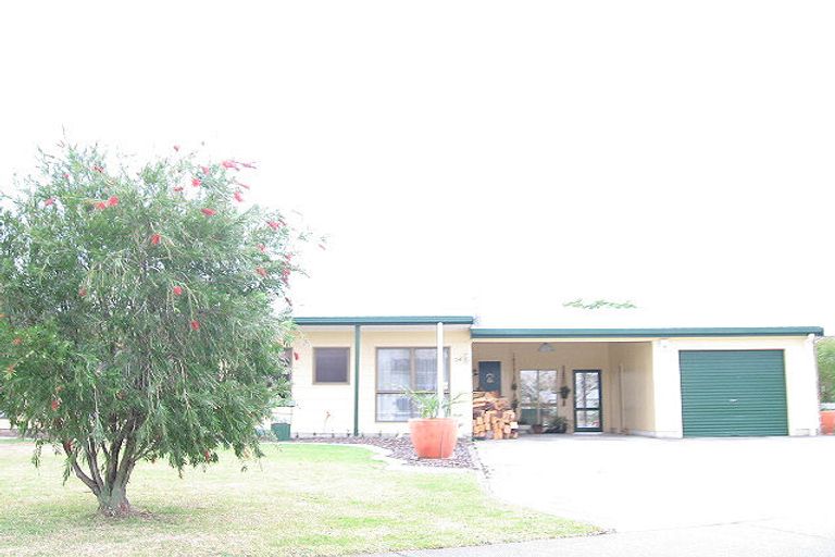 Photo of property in 24 Glamorgan Avenue, Tamatea, Napier, 4112