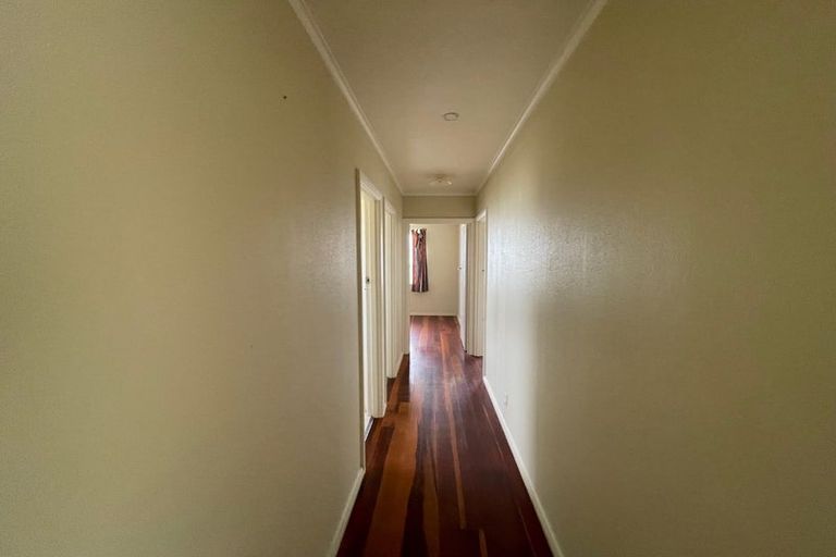 Photo of property in 1/50 Tawa Crescent, Manurewa, Auckland, 2102