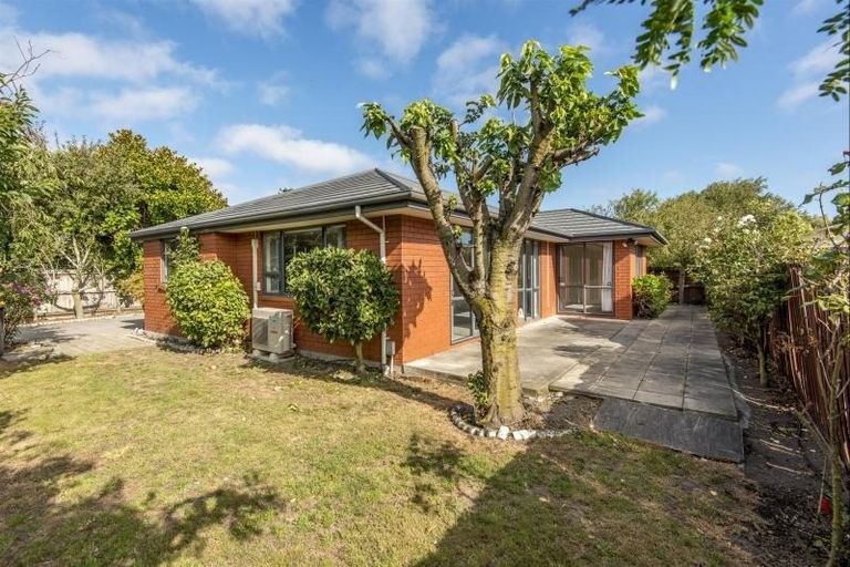 Photo of property in 1 Roche Avenue, Upper Riccarton, Christchurch, 8041