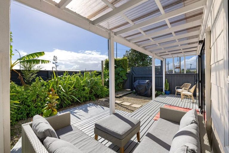 Photo of property in 70 Wainui Road, Raglan, 3225
