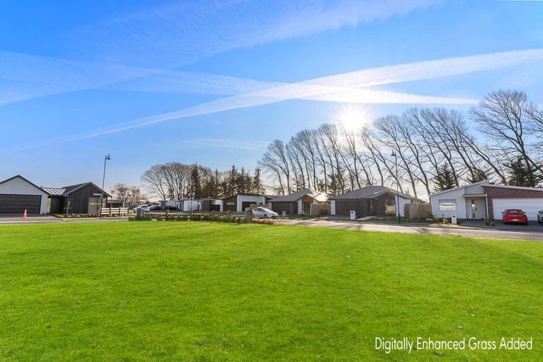 Photo of property in 82 Spalling Road, Halswell, 8025
