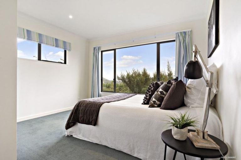 Photo of property in 9 Becker Way, Karori, Wellington, 6012