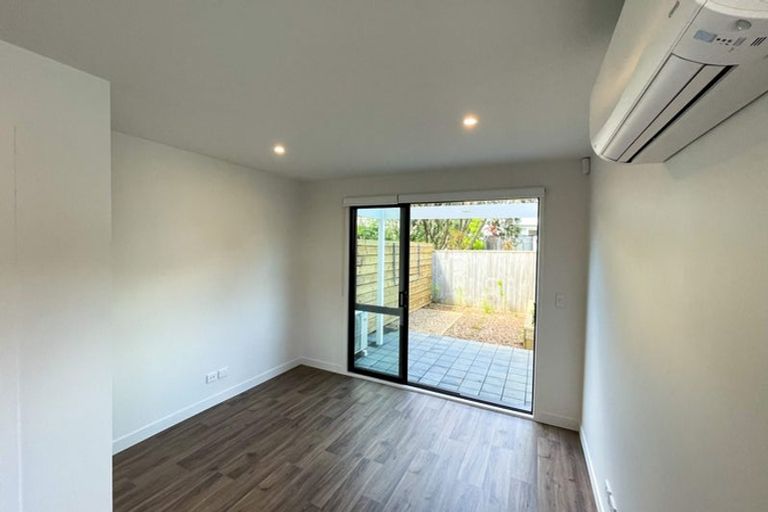 Photo of property in 19 Whanui Place, Mangere Bridge, Auckland, 2022