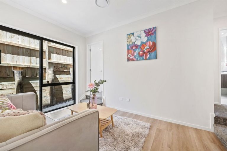 Photo of property in 3 Elevation Street, Flat Bush, Auckland, 2019