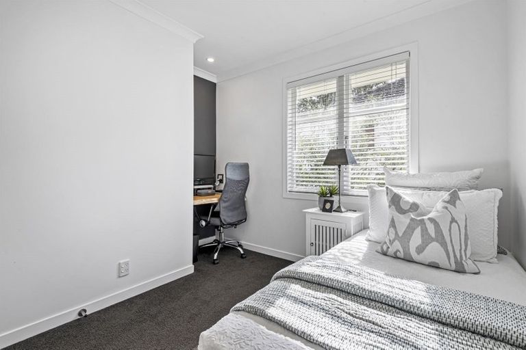 Photo of property in 4/37 Onewa Road, Northcote, Auckland, 0627