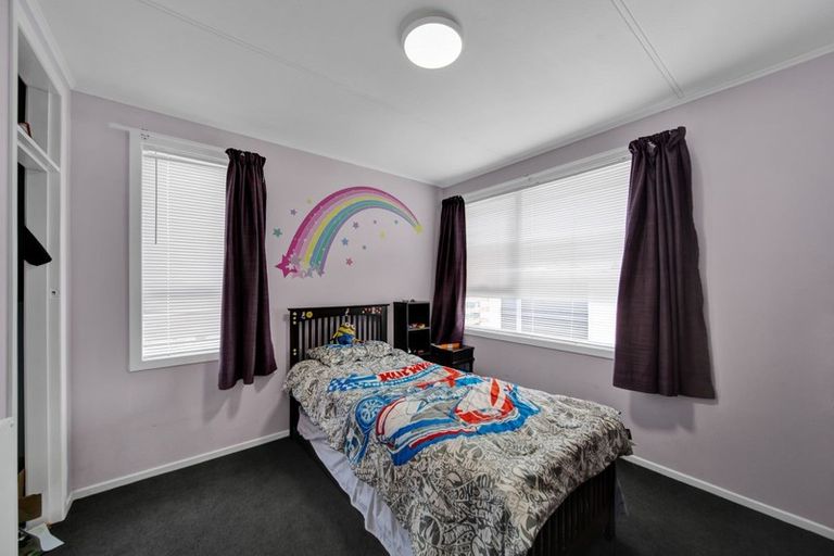 Photo of property in 147 Miranda Street, Stratford, 4332