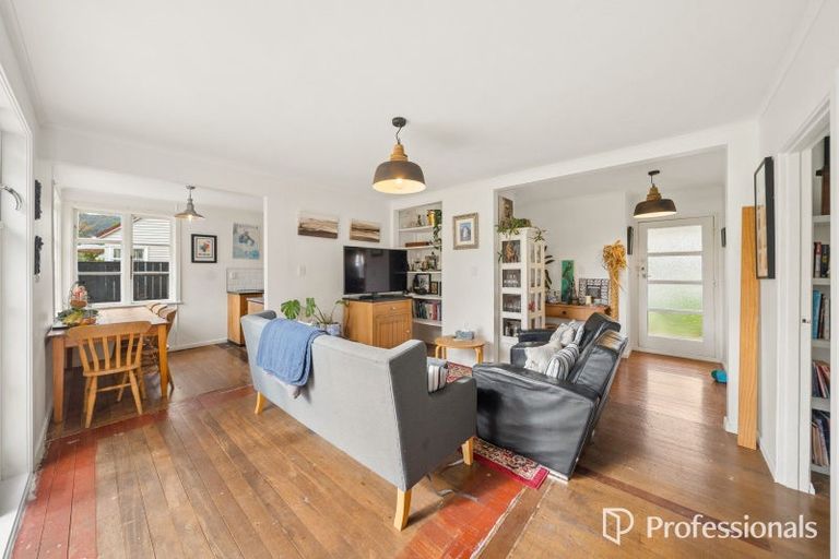 Photo of property in 6 Anson Grove, Naenae, Lower Hutt, 5011