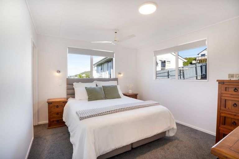 Photo of property in 24a Hiwi Crescent, Titahi Bay, Porirua, 5022