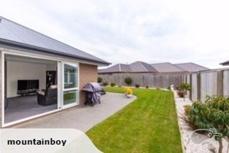 Photo of property in 11 Brockelbank Drive, Kaiapoi, 7630