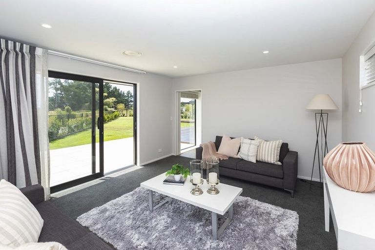 Photo of property in 14 Godley Place, Woodend, 7610