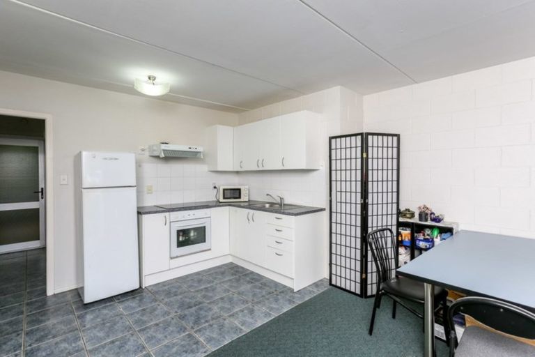 Photo of property in 8 Carrington Street, Lower Vogeltown, New Plymouth, 4310